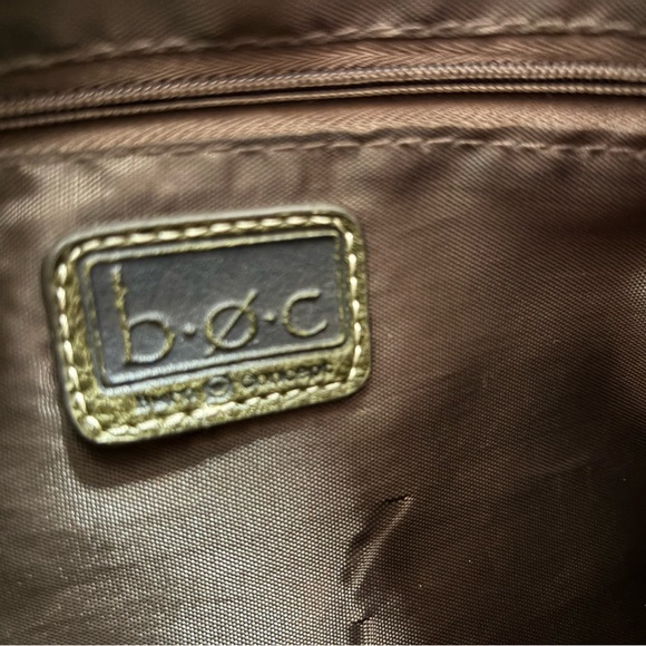 B.O.C. Born Concepts Olive Crossbody Bag - Picture 3 of 5